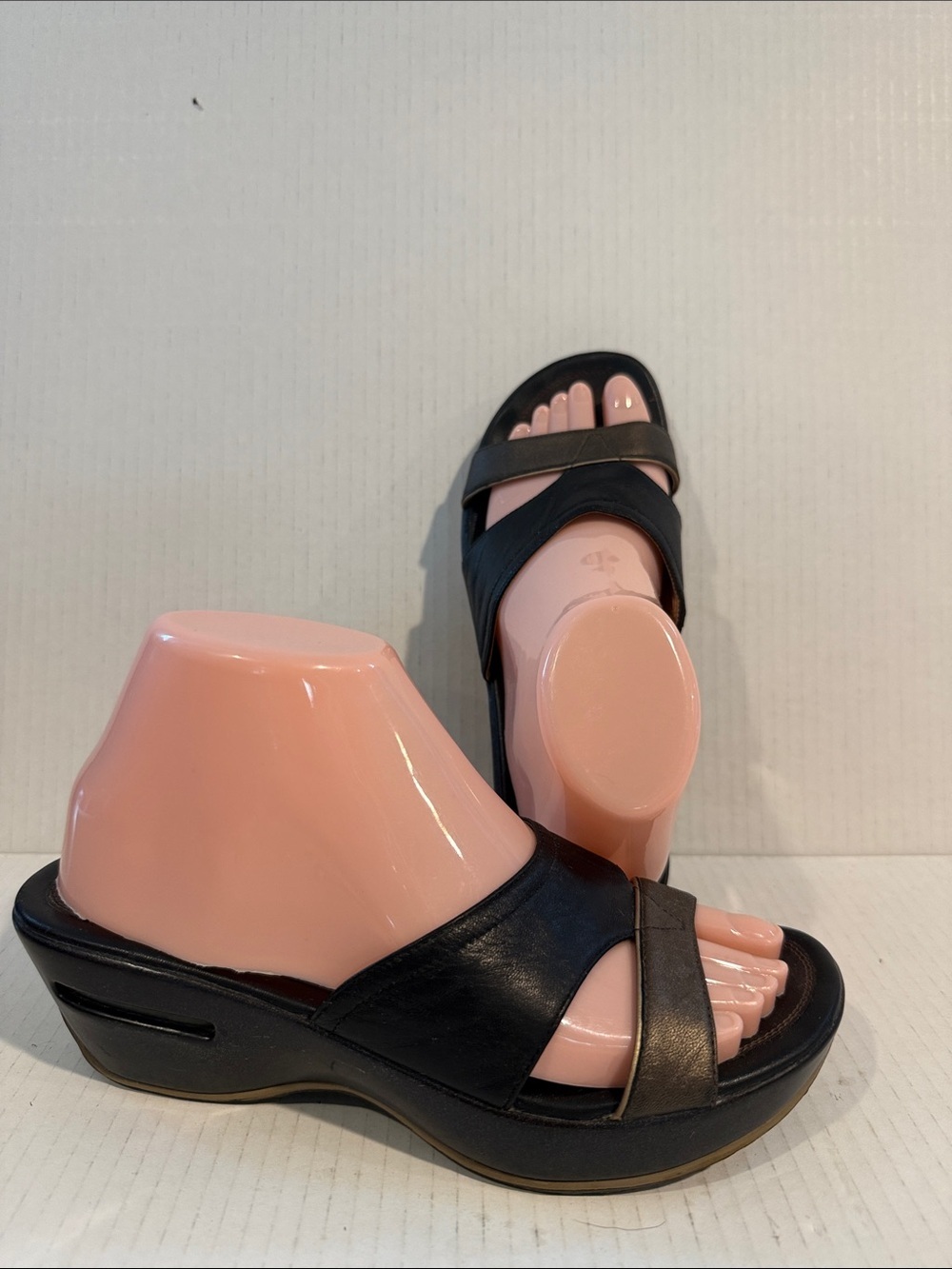 Cole Haan Black Leather Slide 2-1/4”  Wedge Heel Sandals for Women (sz 7-1/2)